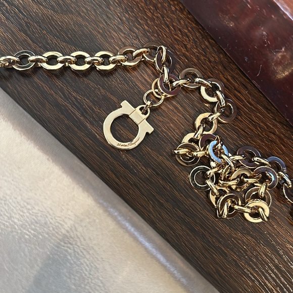 Salvatore Ferragamo clutch bag with removable shoulder chain - Picture 2 of 12